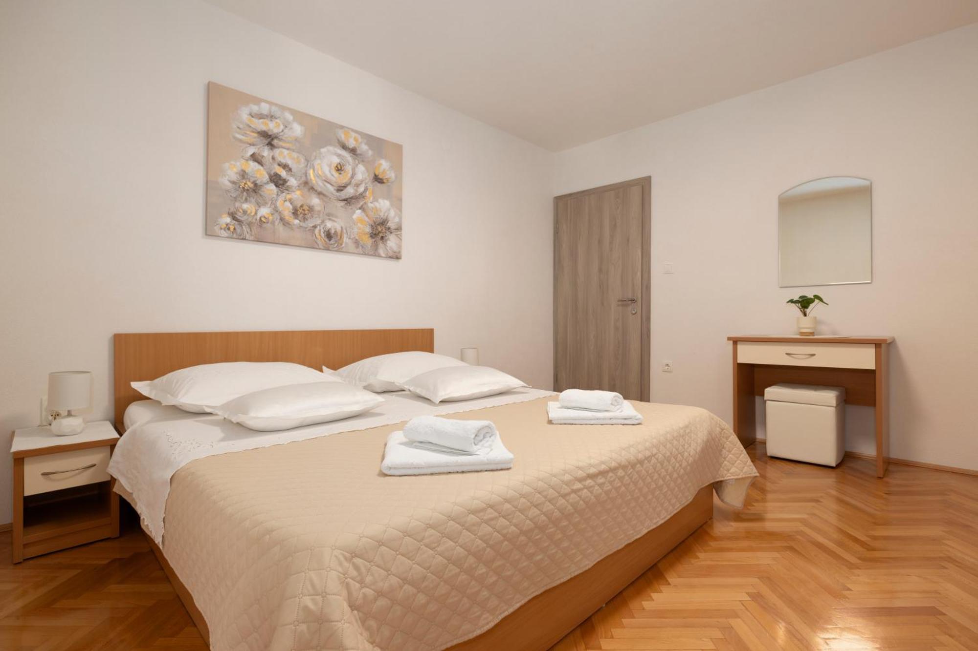 Apartmani Marta Tucepi Exterior photo
